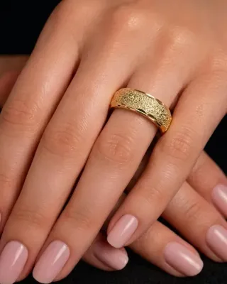 Golden Textured Classic Band